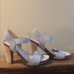 Kenneth Cole Hook Me UP Sandals